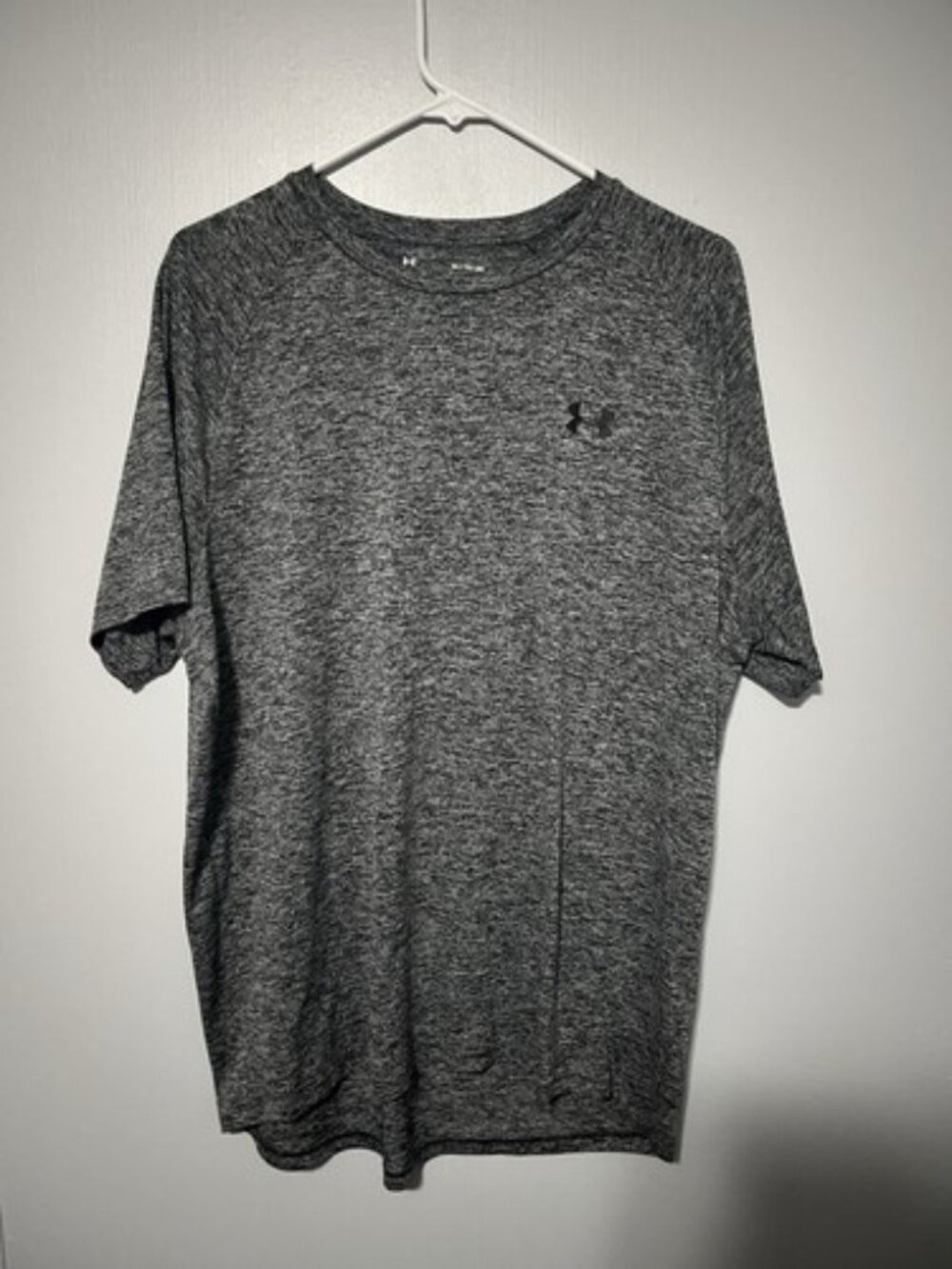 under armor heatgear grey tshirt size XL - 0764